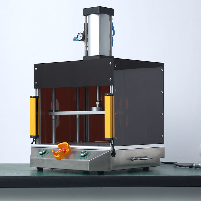 SzombathelyAir tightness test fixture